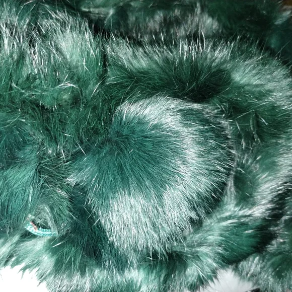 Two Rabbit Fur Collars - Picture 5 of 11